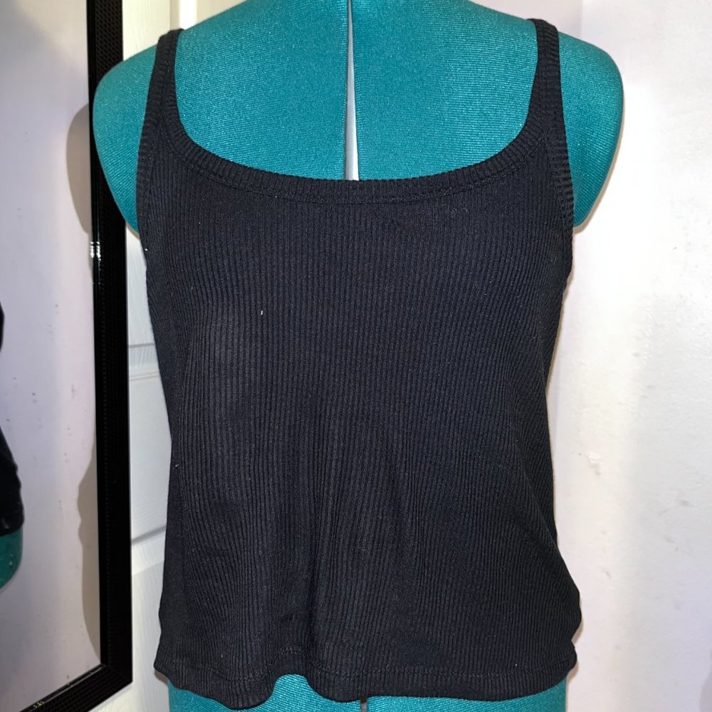 Ribbed Cropped Tank Top